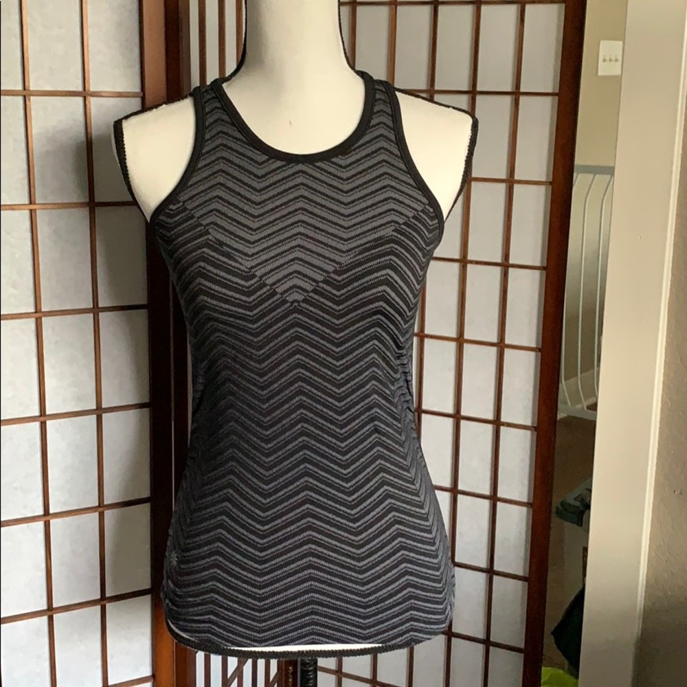 Athleta fast tee